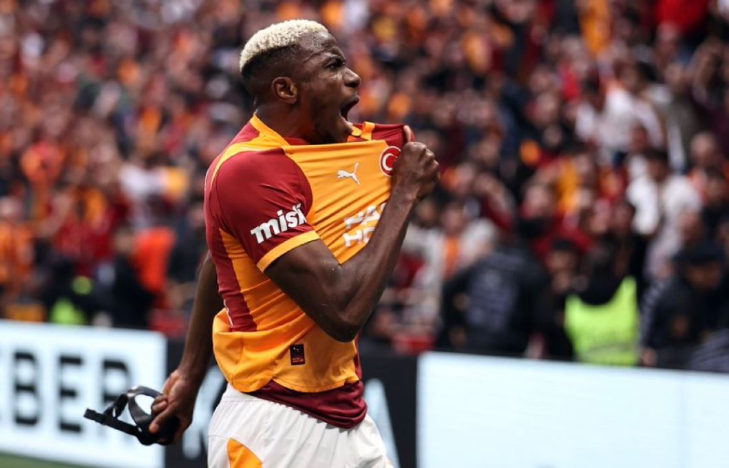 Victor Osimhen FC BARCELONE